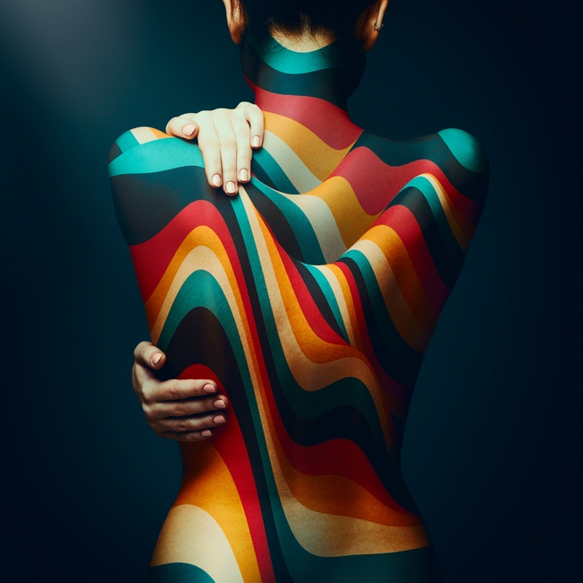 极致艺术风彩绘人体模特摄影图片