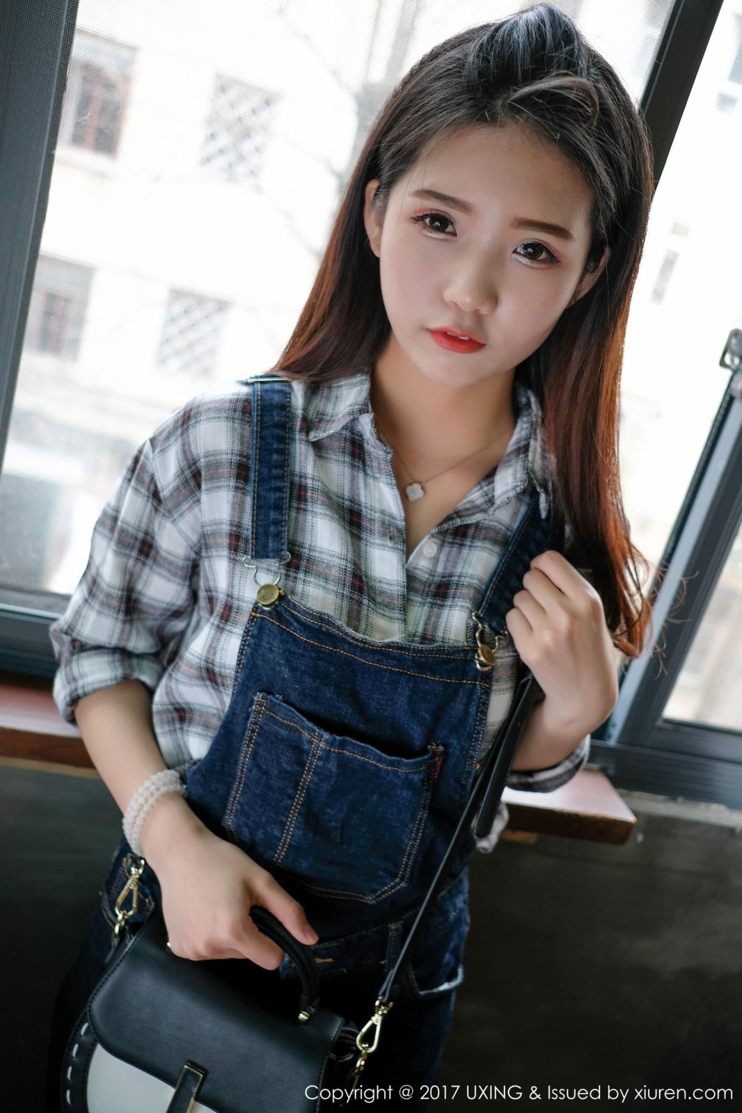 优星馆新人嫩模可爱的小叶子童颜巨乳格子衫大尺度写真