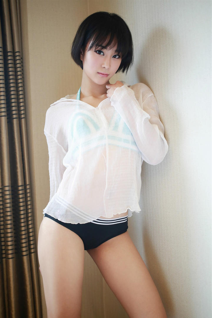 高清性感美腿短发美女写真