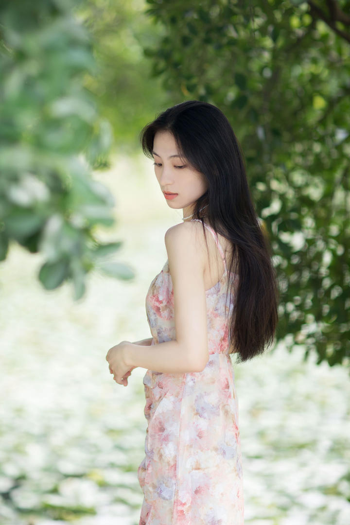 夏天清爽唯美女生养眼写真图片大全