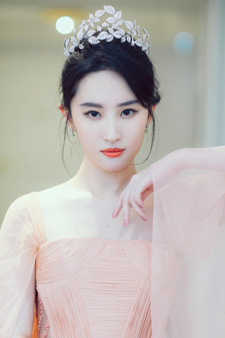 时尚女明星刘亦菲高清壁纸图片大全