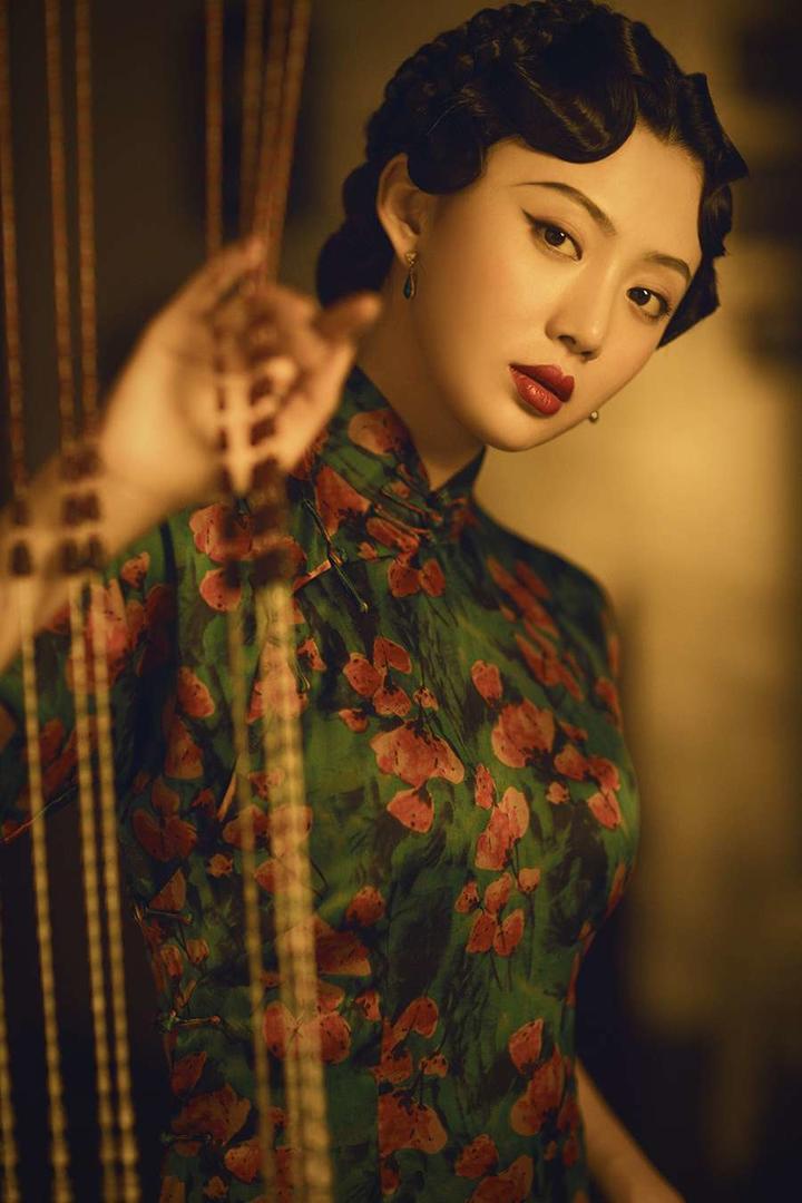 古典民国旗袍美女艺术写真图片