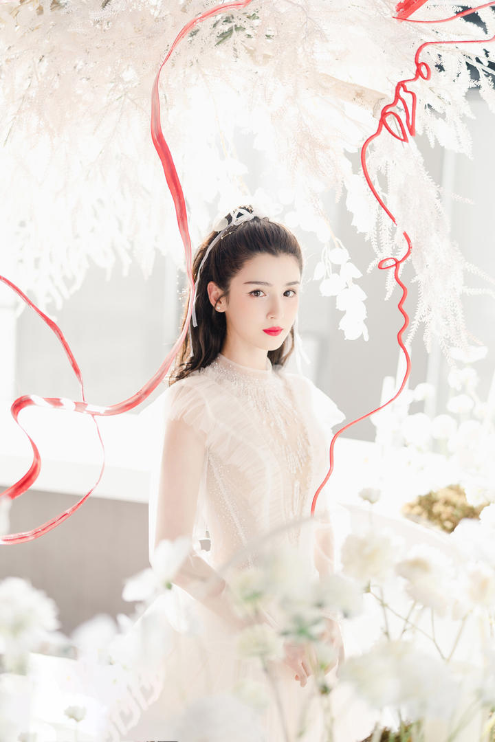 中国新疆美女哈尼克孜婚纱照