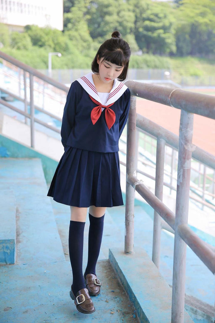 穿JK制服的小美少女高清图片
