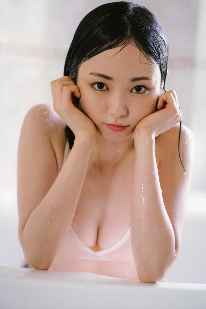 湿身美女青娱乐极品盛宴图片