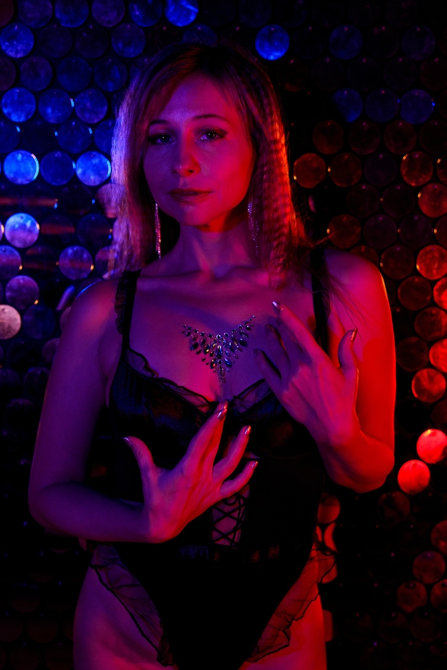 午夜极致诱惑性感美女人体摄影艺术图片