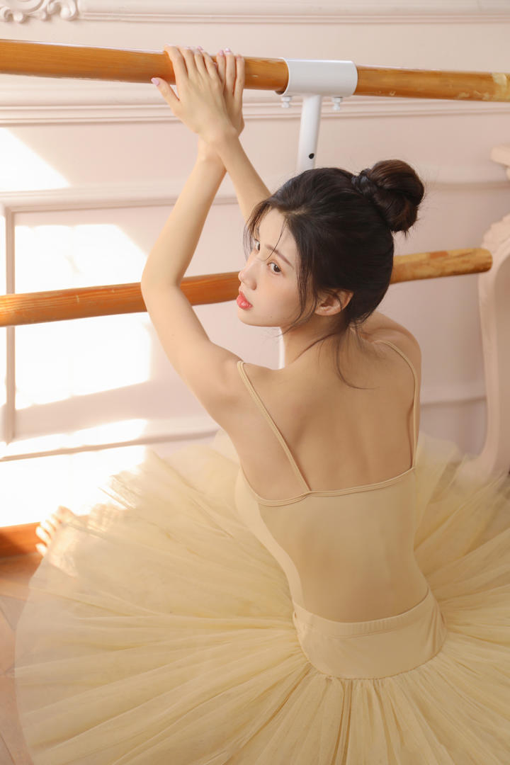 中国高清好看的女生头像跳芭蕾舞的美女图片