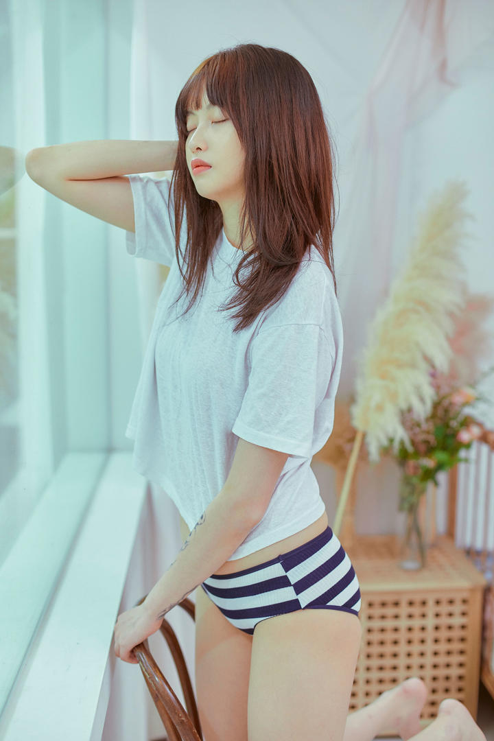 唯美清纯女生头像简单气质图片大全