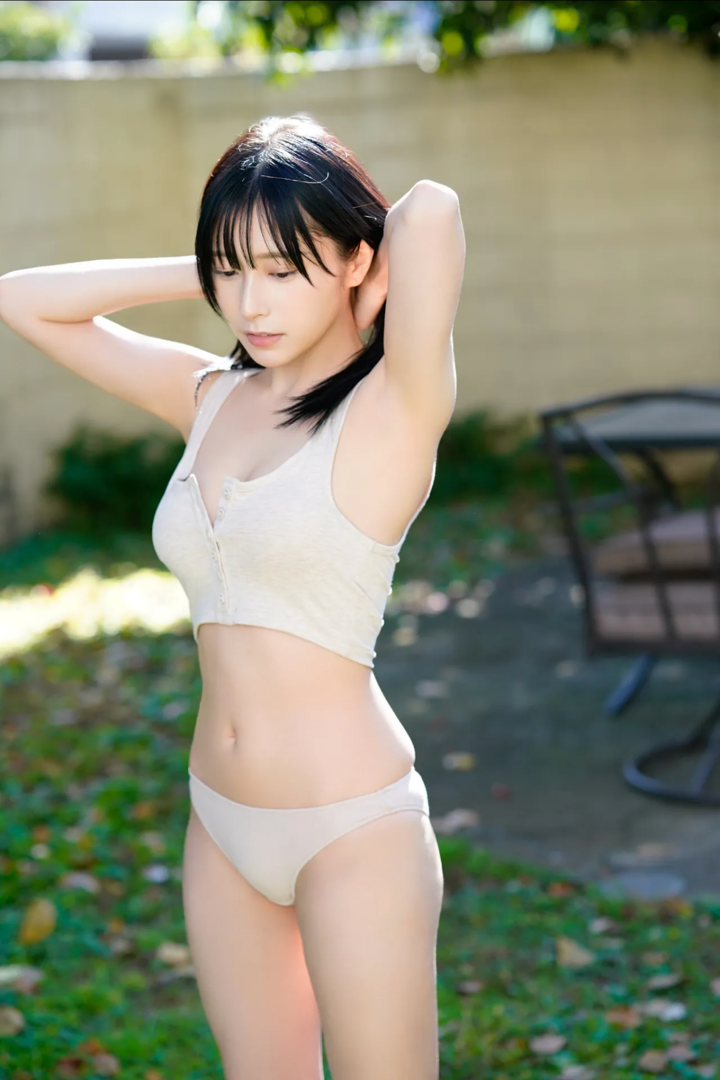 JAPAN丰满MATURE肉感内衣写真图片