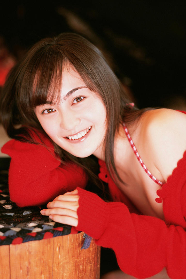 日本漂亮清纯AV美女人像写真图片