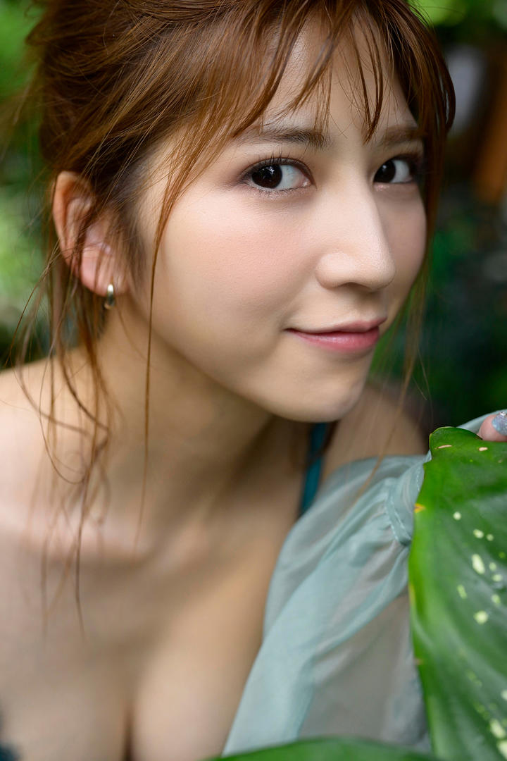 清纯大眼睛日本美女高清特写图片