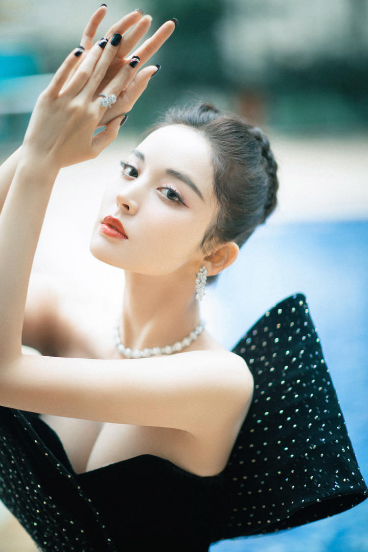中国极品美女明星古力娜扎高清壁纸图片大全