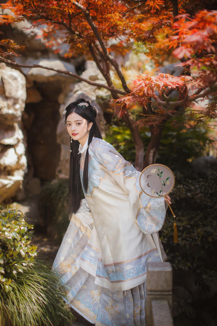 中国甜美气质古装小美女手机壁纸高清图片