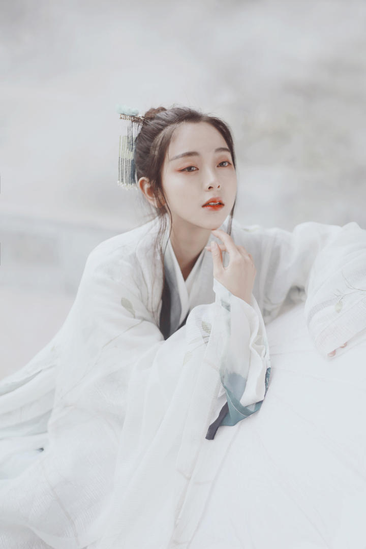 超高清唯美古装美女写真图片