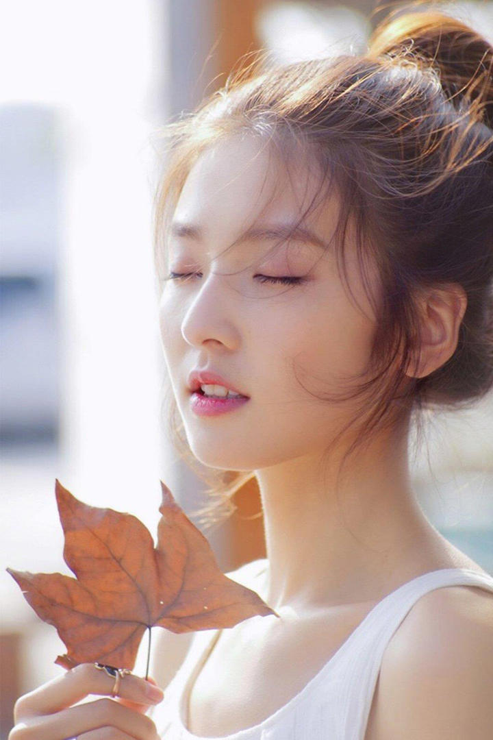 高清唯美丸子头美女学生头像图片