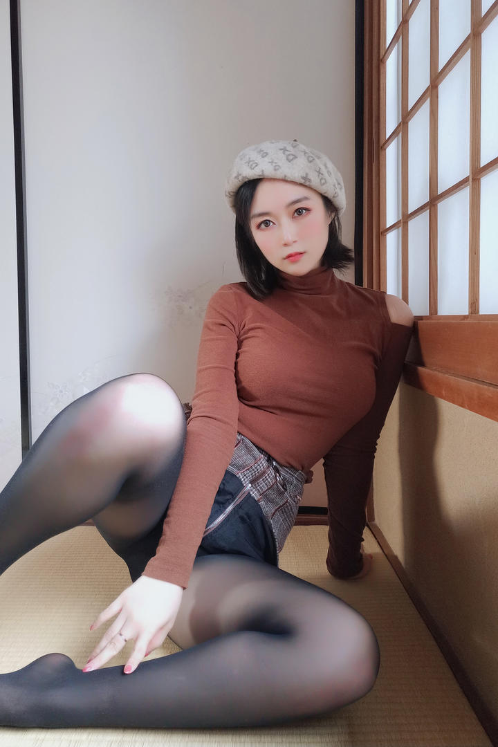 国内清纯女生大胆丝袜写真在线下载