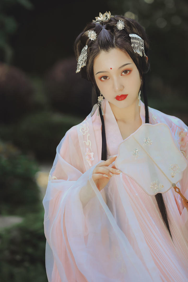 超高清古风意境气质美女古装写真大图