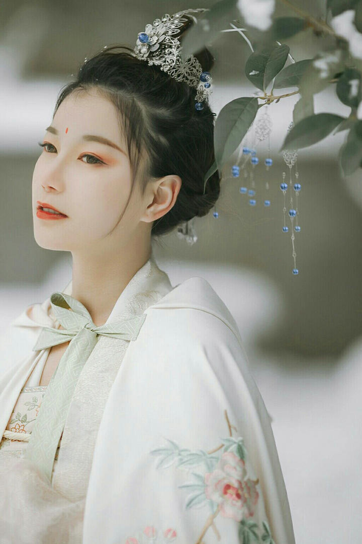 唯美中国风古装美女人体艺术摄影图片
