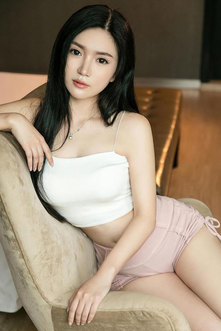 大胸空姐性感写真套图高清下载