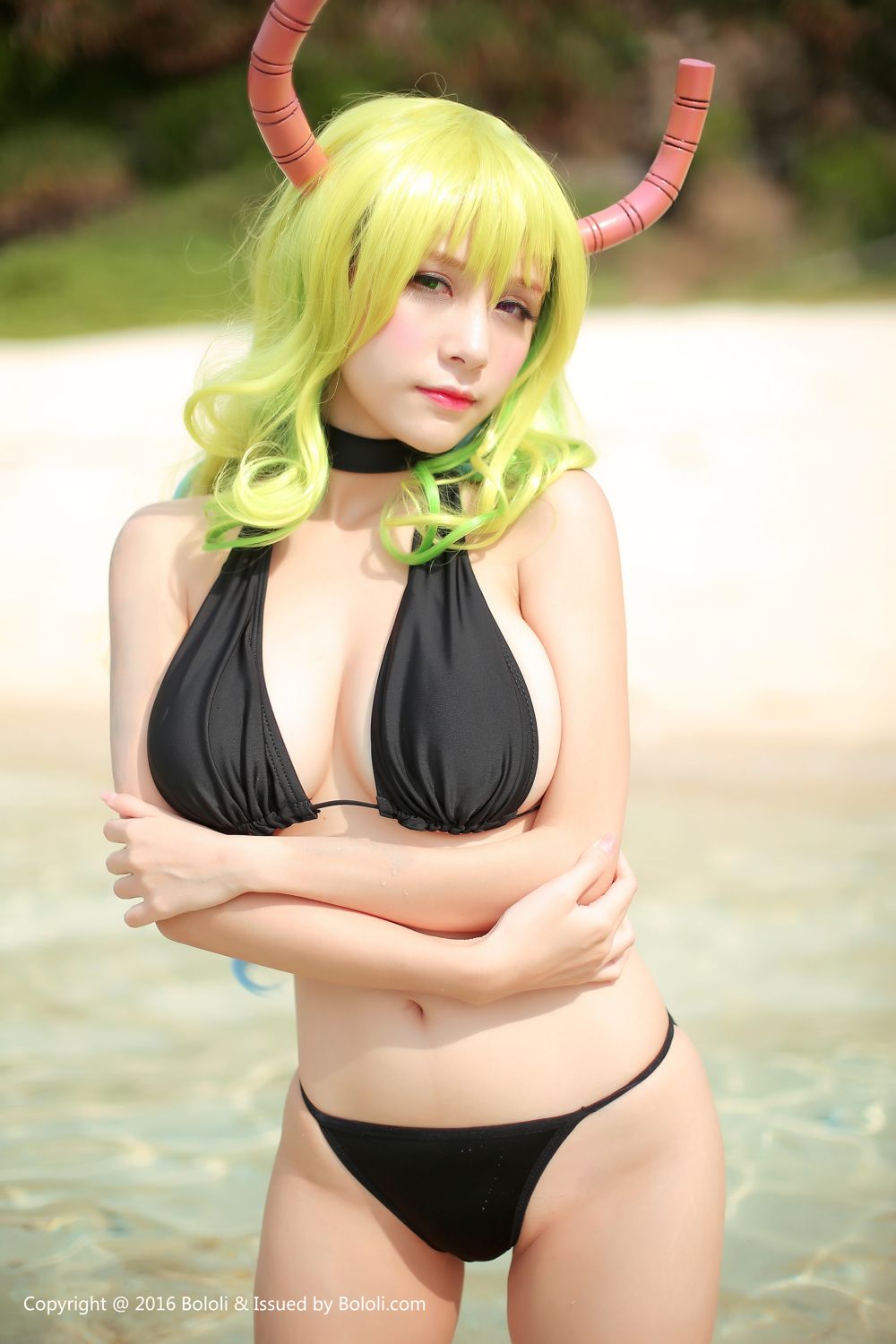 菠萝社姐妹花柳侑绮&夏美酱童颜巨乳沙滩比基尼写真