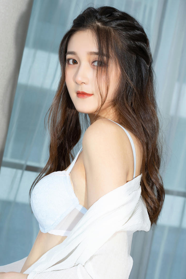 超高清克拉女神国产极品内衣美女写真套图下载