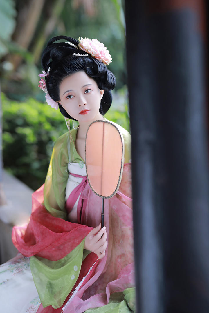 华丽古装汉服美女高清唯美壁纸大图下载