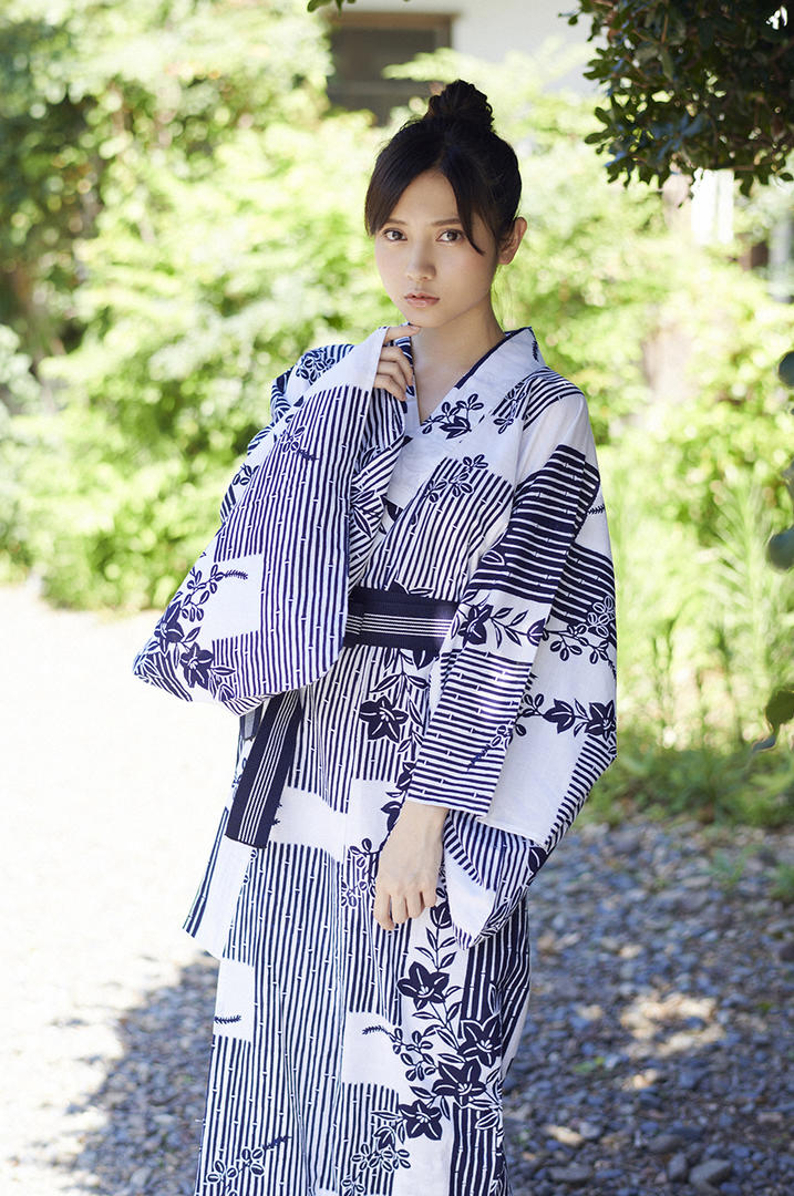 穿和服的日本温泉风俗美女写真图片