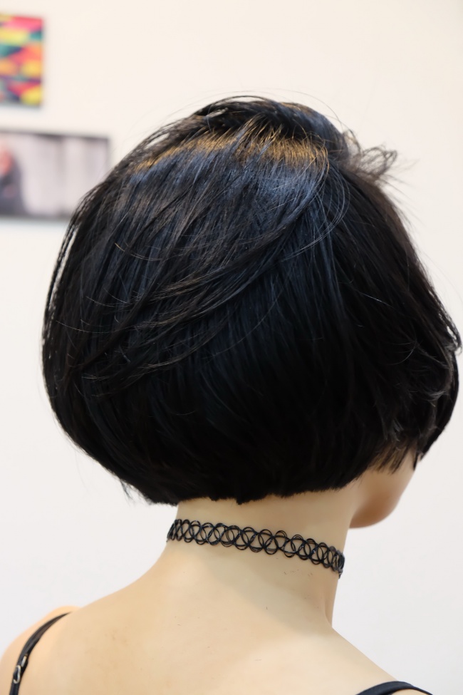 黑色沙宣短发发型图片