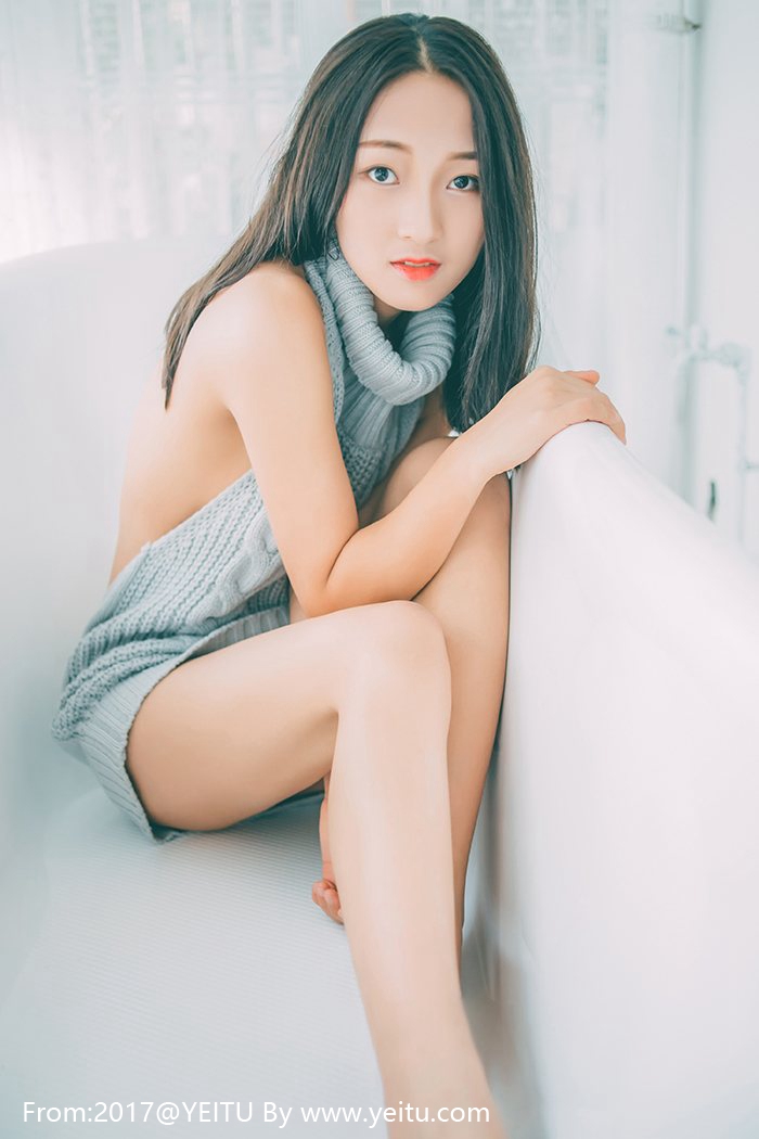 虎牙美女主播刘一晃儿开背毛衣修长美腿白嫩胴体香艳写真