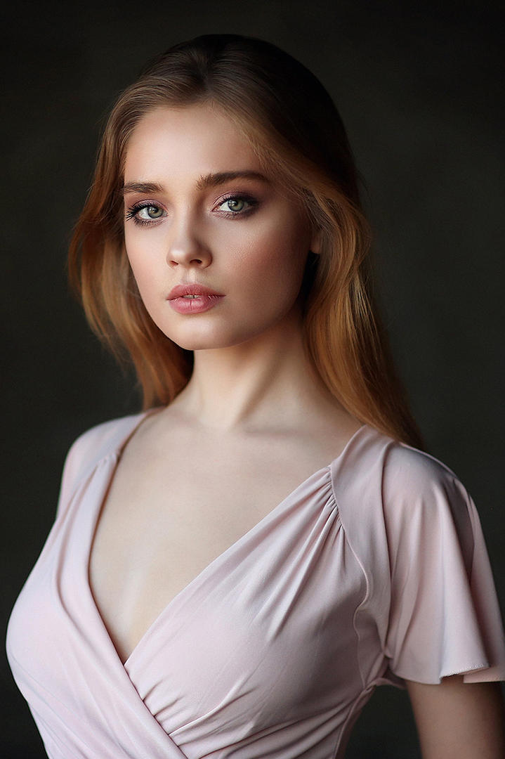 气质欧美美女艺术写真