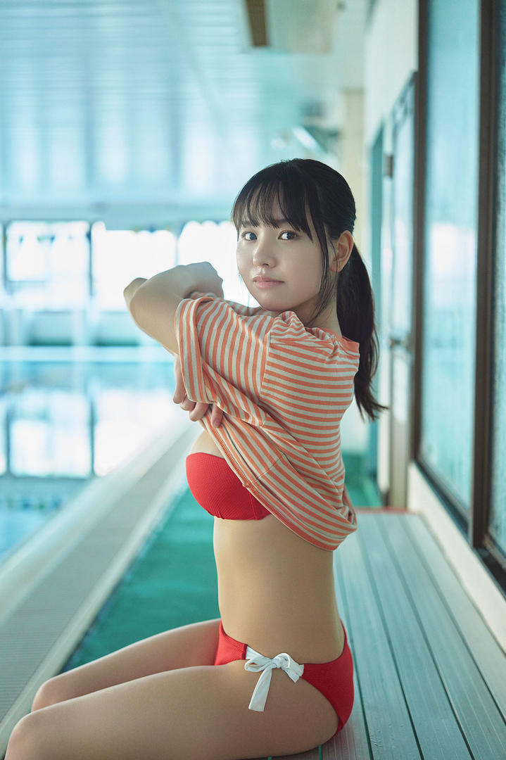 日本马尾辫美女女生脱衣服图片
