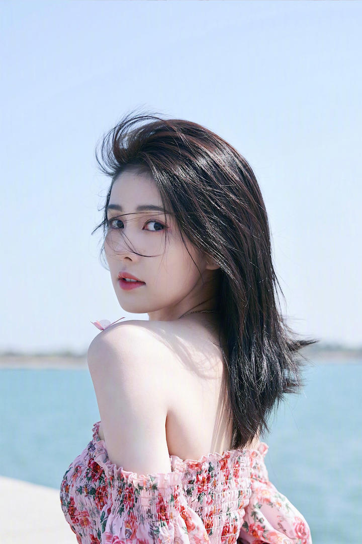 4K清纯女明星壁纸白鹿高清写真图片