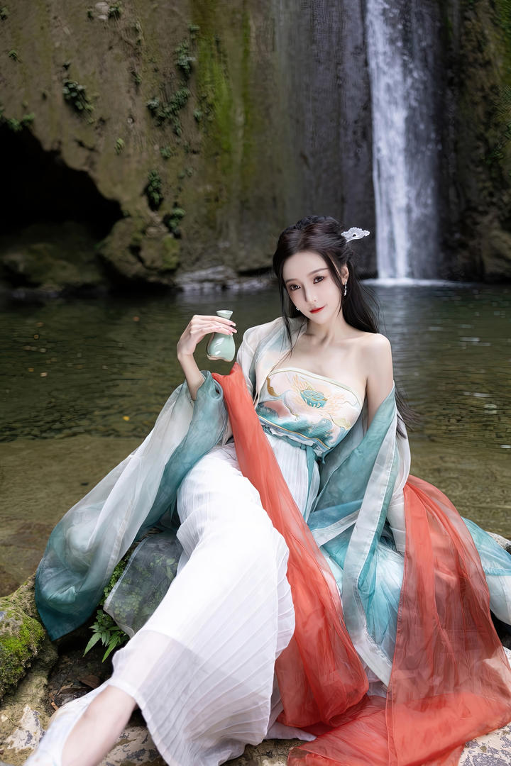 性感古装美女王馨瑶人体艺术图片大全