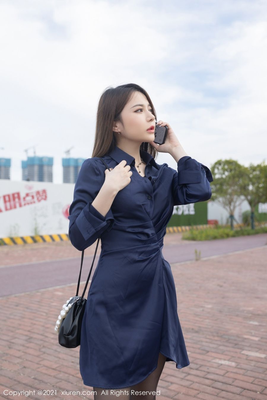 秀人网美女模特鱼子酱Fish顺风车黑丝美腿剧情系列性感写真