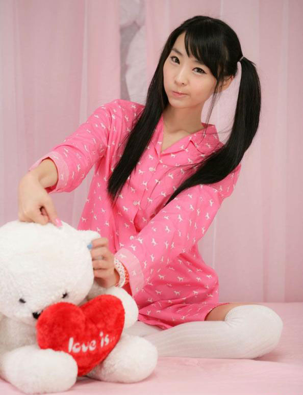 韩系清纯可爱小美女