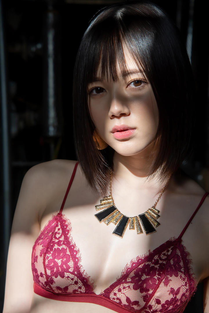 亚洲日本大胸模特人体艺术写真图片