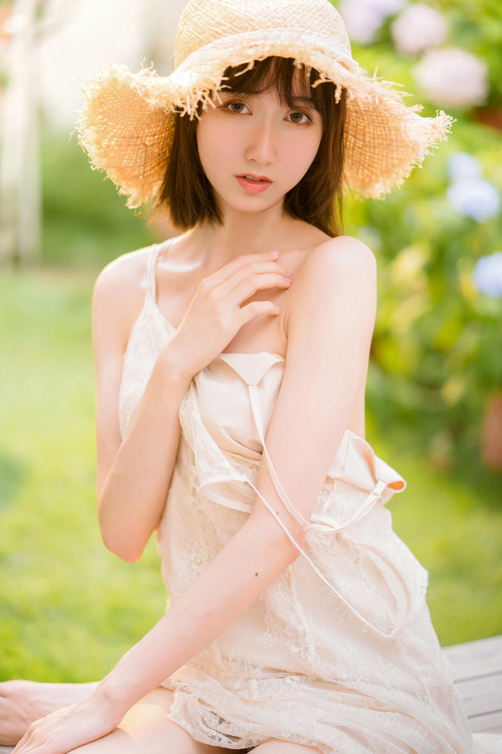 优优清纯美女唯美艺术摄影集下载