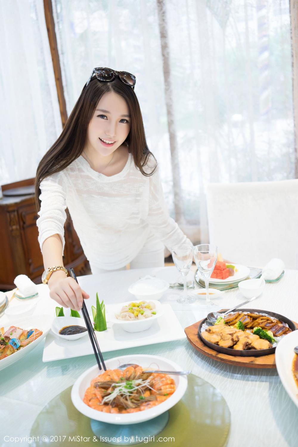 魅妍社美女模特刘奕宁Lynn丽江比基尼浴袍旅拍