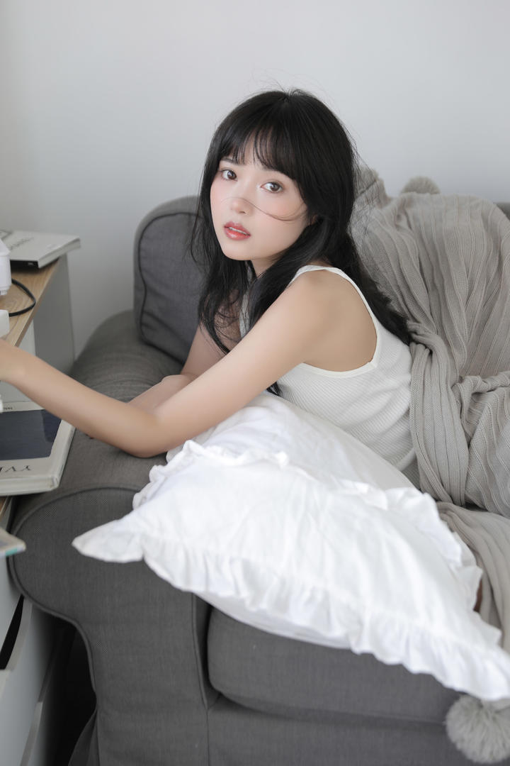 清纯女学生私密生活照写真套图