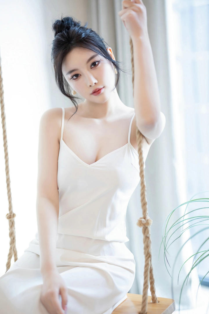 亚洲精品嫩模杨晨晨性感私拍套图