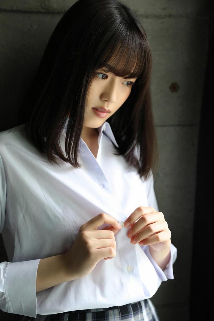 清纯日本制服美女脱衣服图片