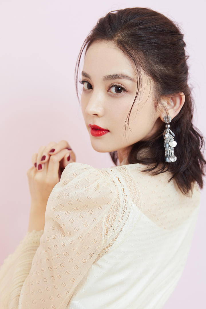 极品性感女星古力娜扎写真