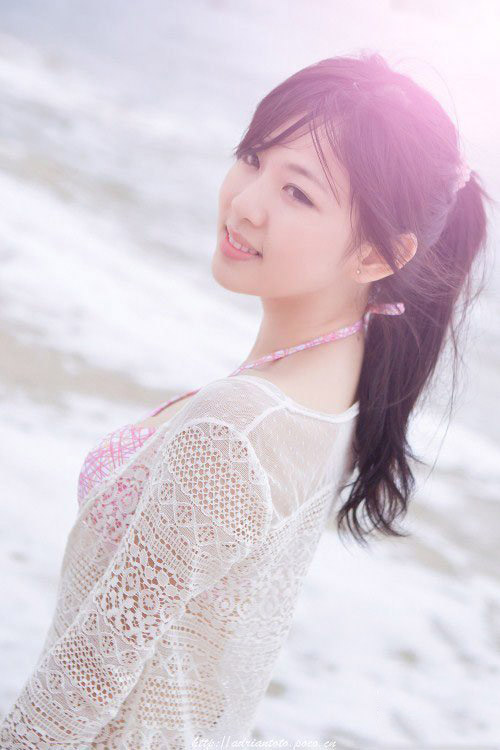 茫然走在还边，看那潮起潮落