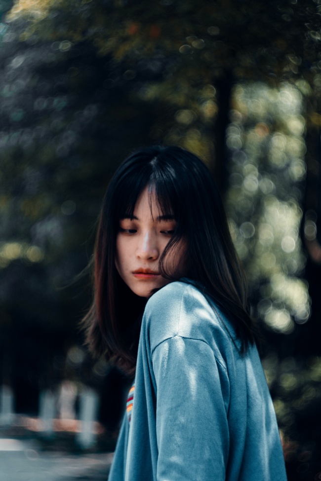 卫衣风美女图片