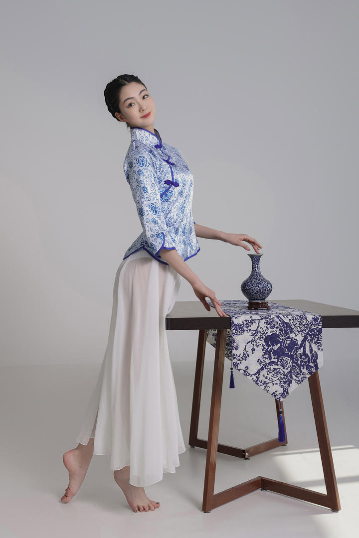 形象气质极佳的古装美女艺术摄影图片