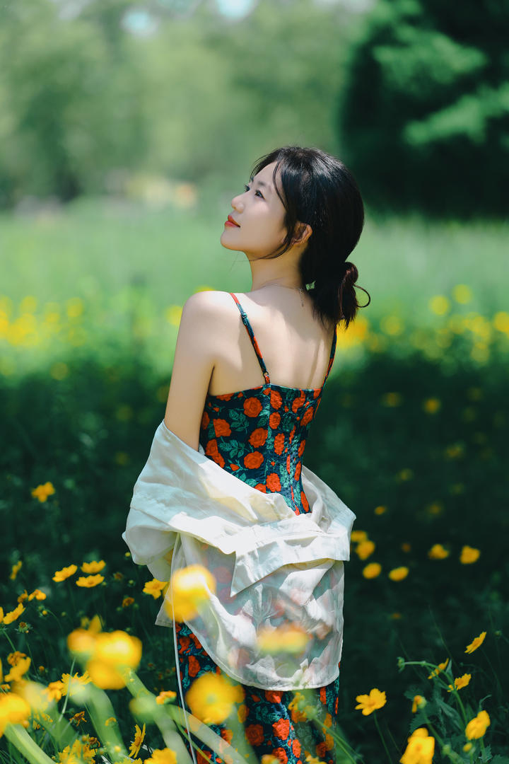 唯美清纯女生背影图片