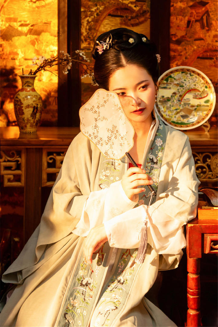 高清古典汉服美女艺术写真图片