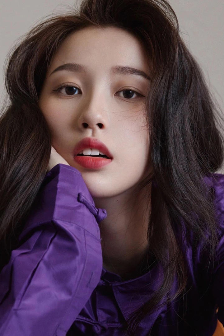 性感中国美女明星虞书欣图片