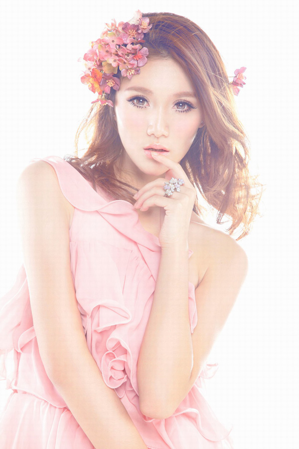 王熙然白纱轻透