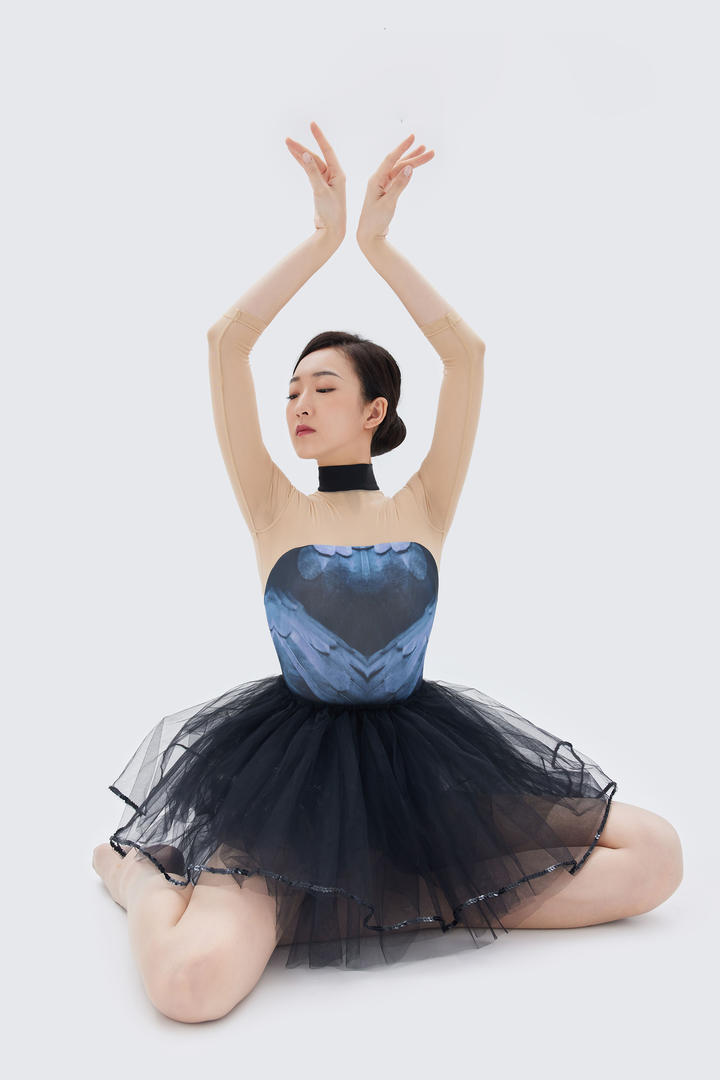 国内精品美女跳舞咚咚116美女写真图片